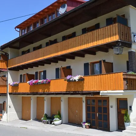 Guest house - Katharina Jungholz