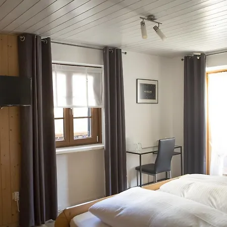 Konukevi - Katharina Jungholz