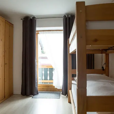 - Katharina בית הארחה יונגהולץ